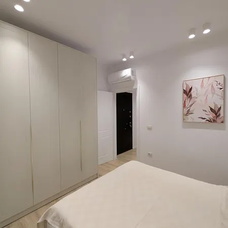 Ave's Elegance Apartment